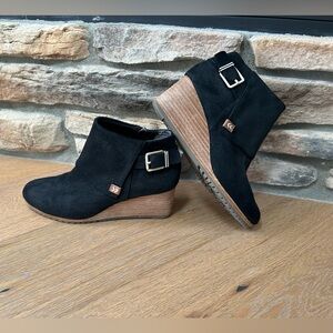 Dr Scholl’s heeled wedge ankle booties